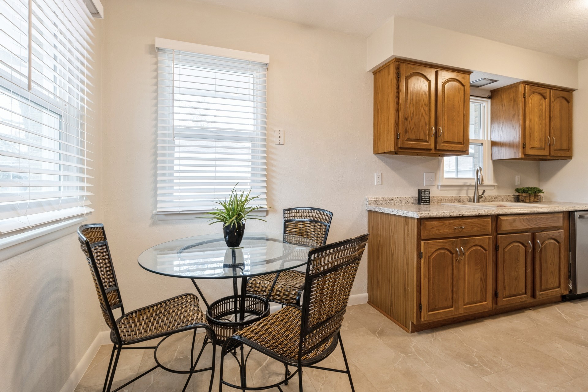 1813 Pearl Drive, West Des Moines, Iowa image 6