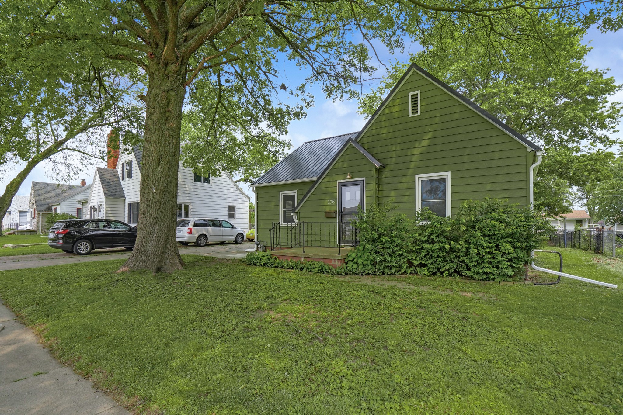 105 N Park Lane Drive, Knoxville, Iowa image 2