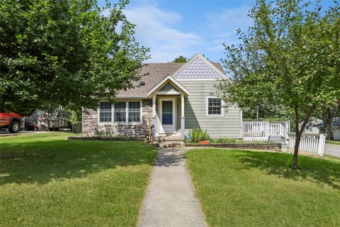 Homes For Sale - 101 Bell Avenue<br/> Des Moines, IA 50315