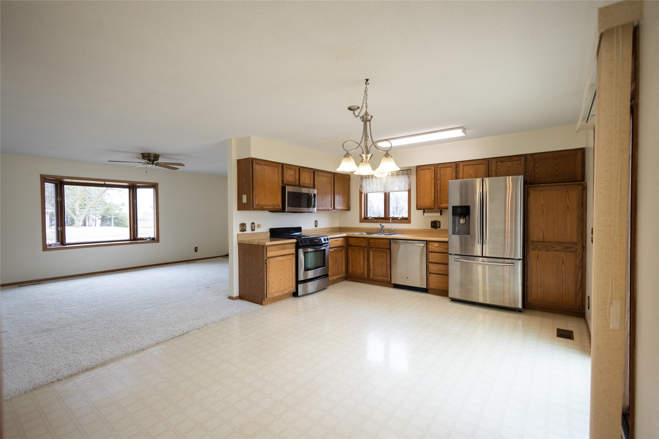 608 16th Avenue, Grinnell, Iowa image 5