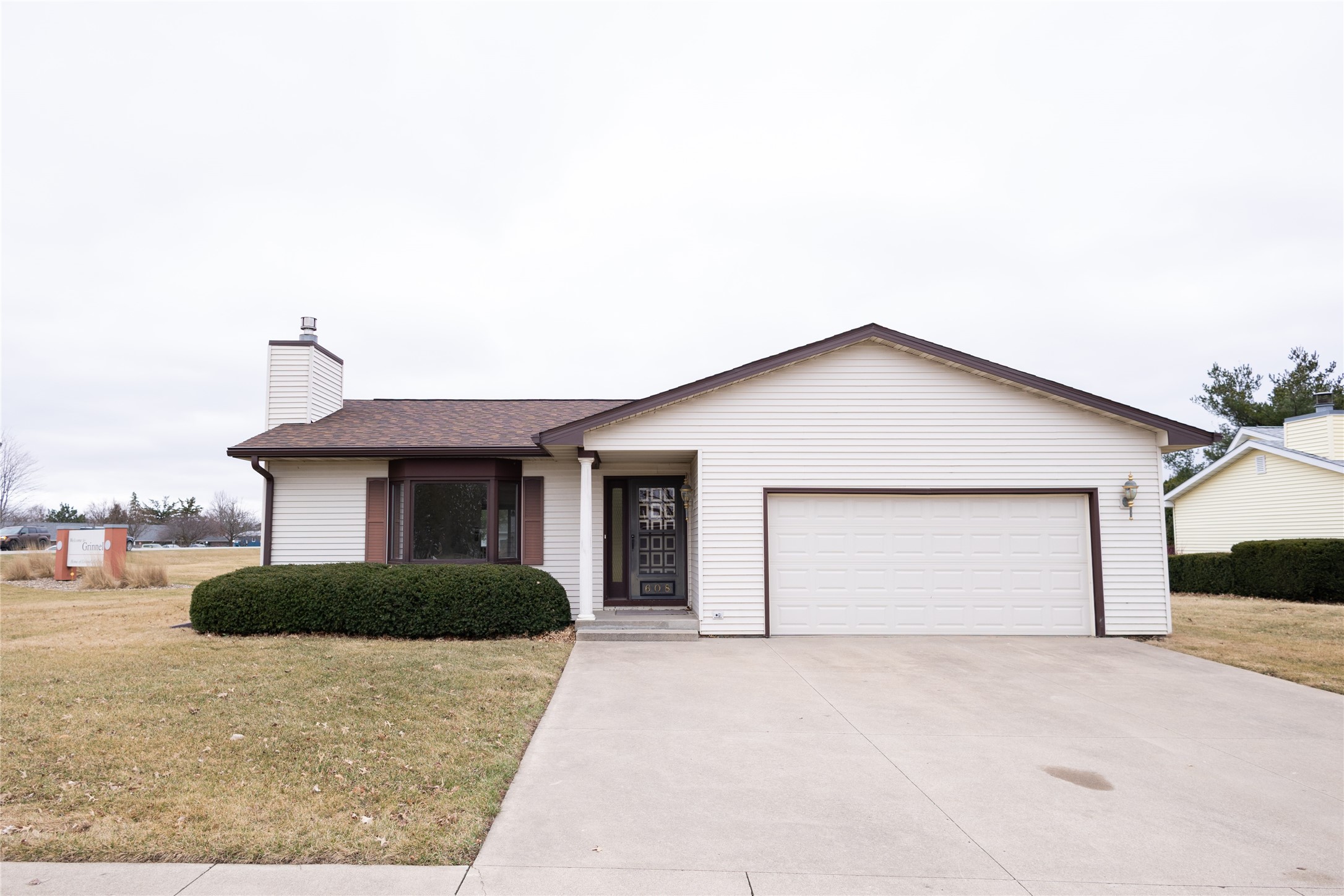 608 16th Avenue, Grinnell, Iowa image 1