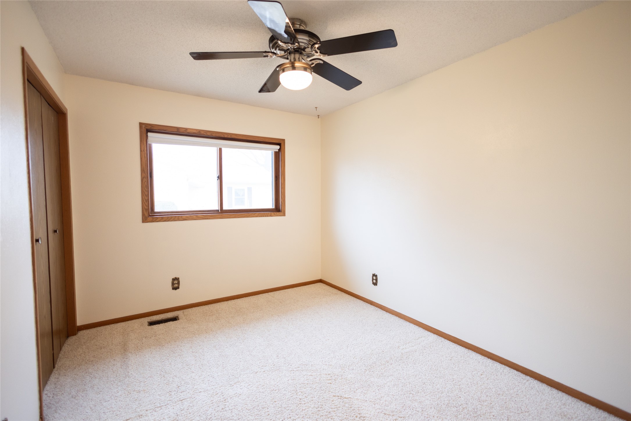 608 16th Avenue, Grinnell, Iowa image 12