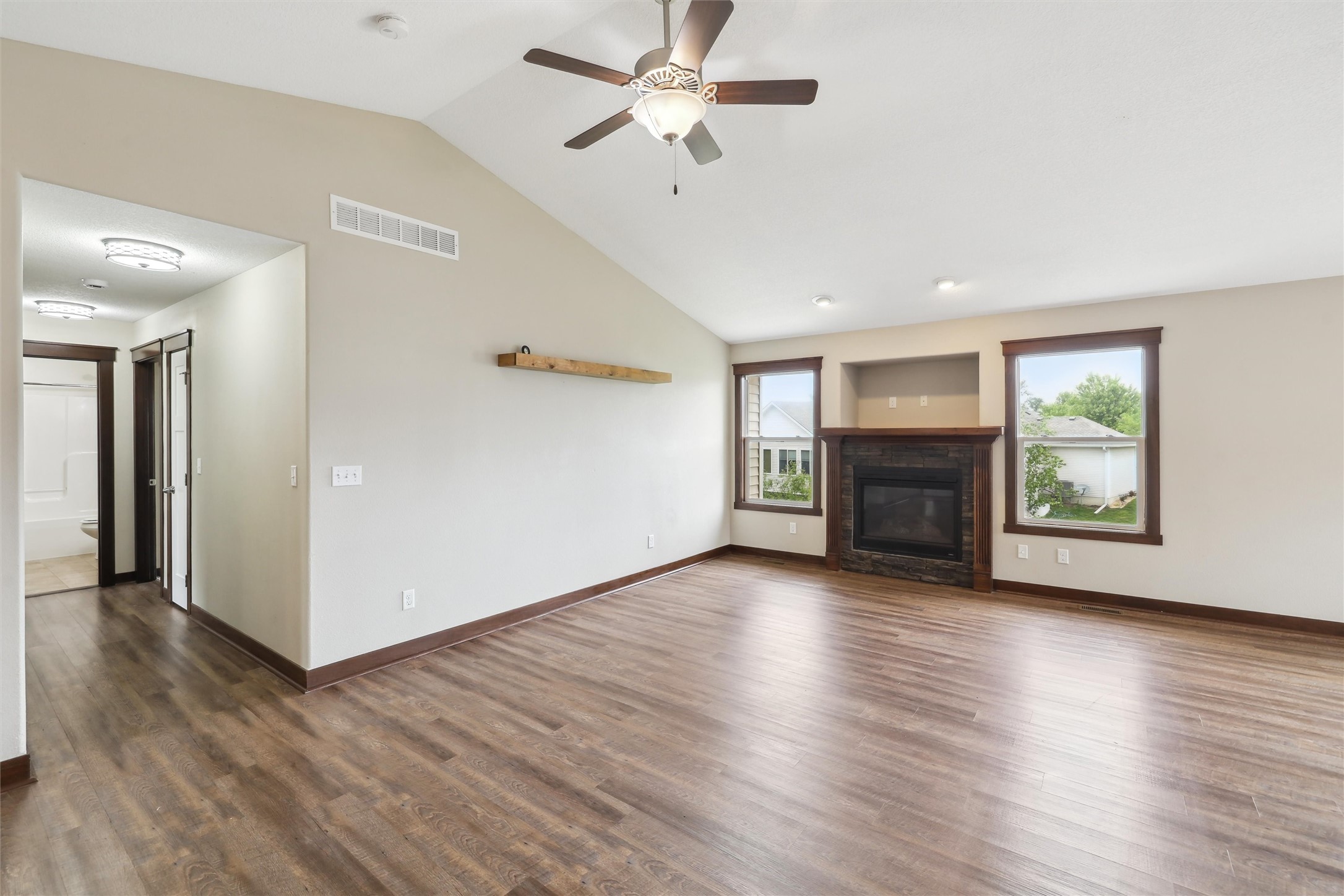 3416 E Payton Avenue, Des Moines, Iowa image 4