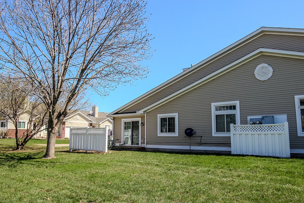 9516 Garnet Lane, Johnston, Iowa image 28