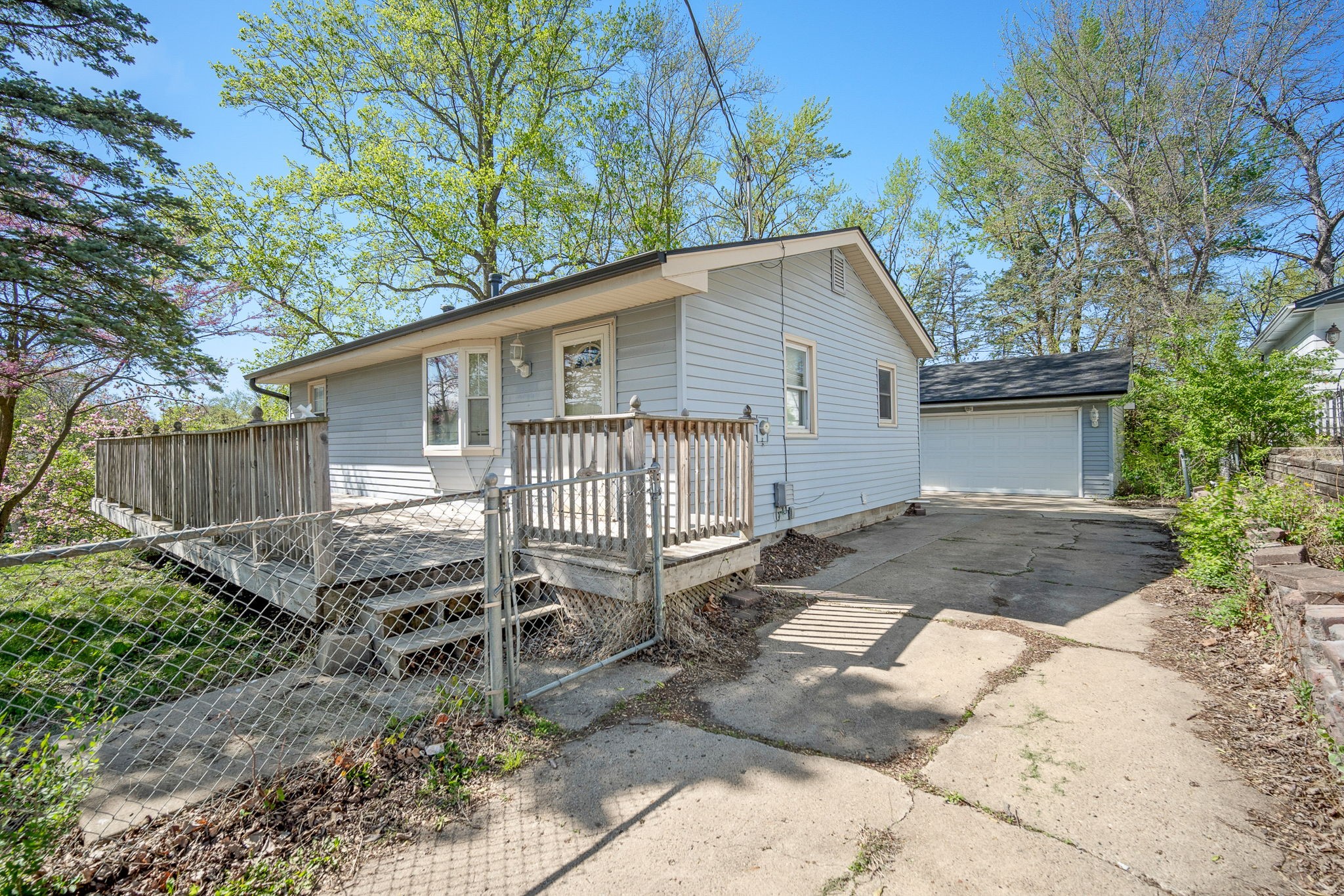 1229 Kenyon Avenue, Des Moines, Iowa image 2