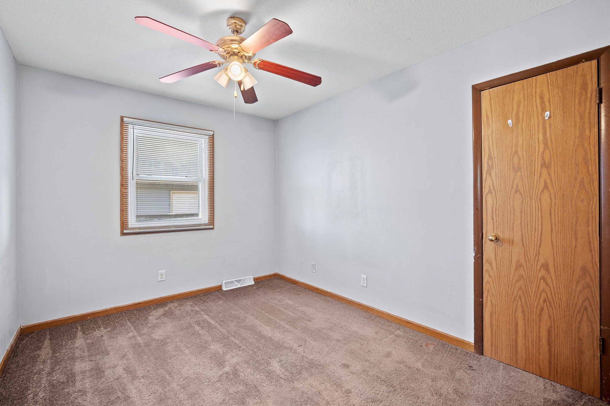 1229 Kenyon Avenue, Des Moines, Iowa image 11