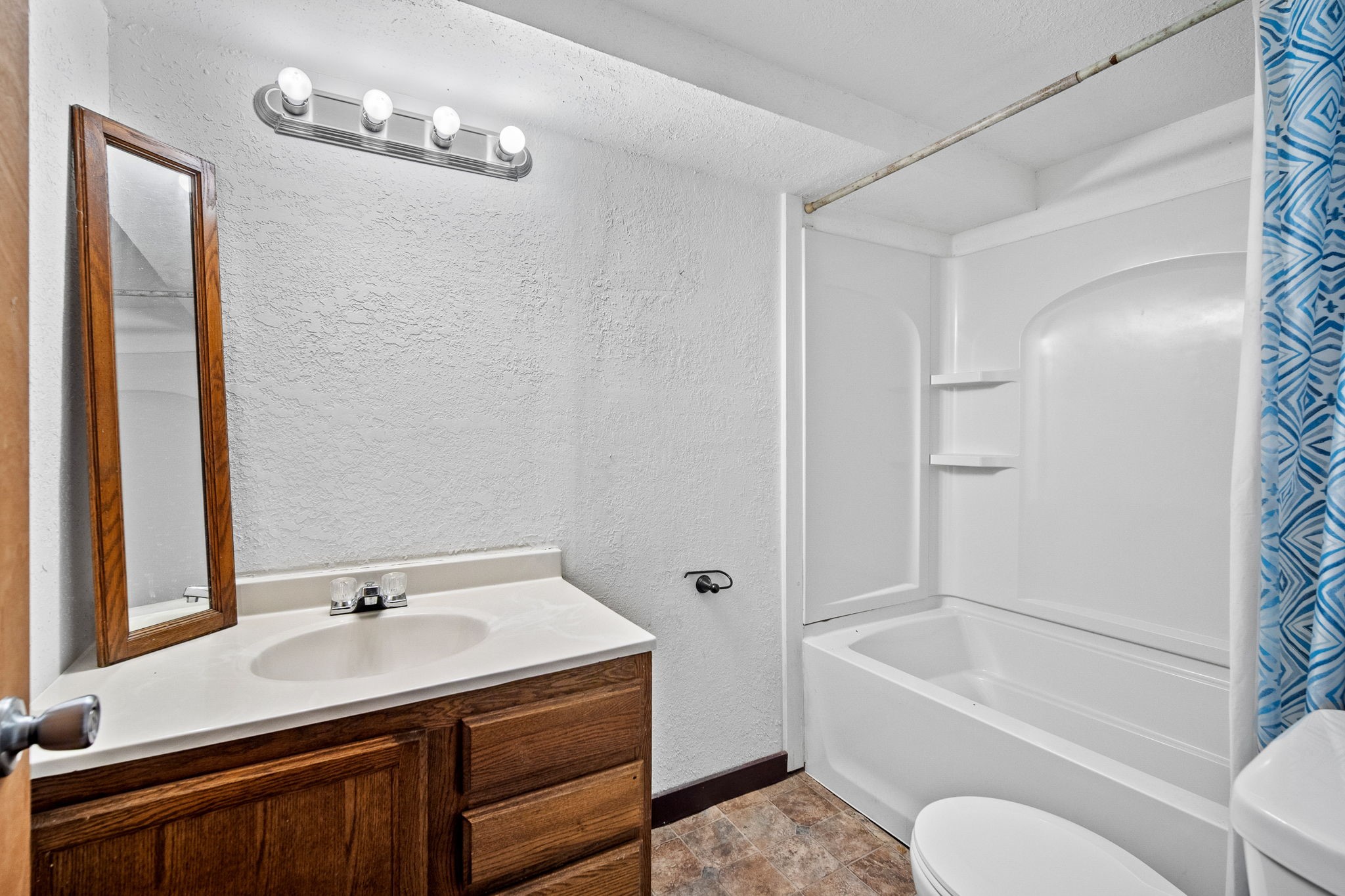 1229 Kenyon Avenue, Des Moines, Iowa image 16