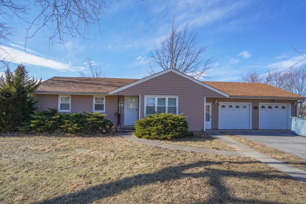 5813 Rose Circle, Des Moines, Iowa image 1