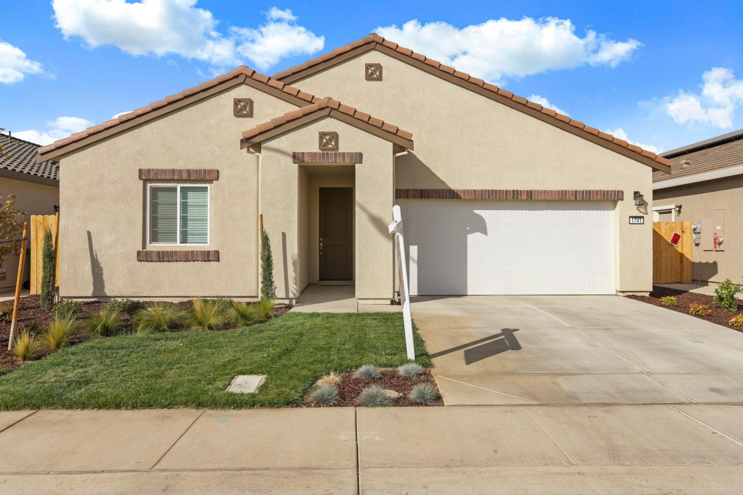 1741 Pollock Way