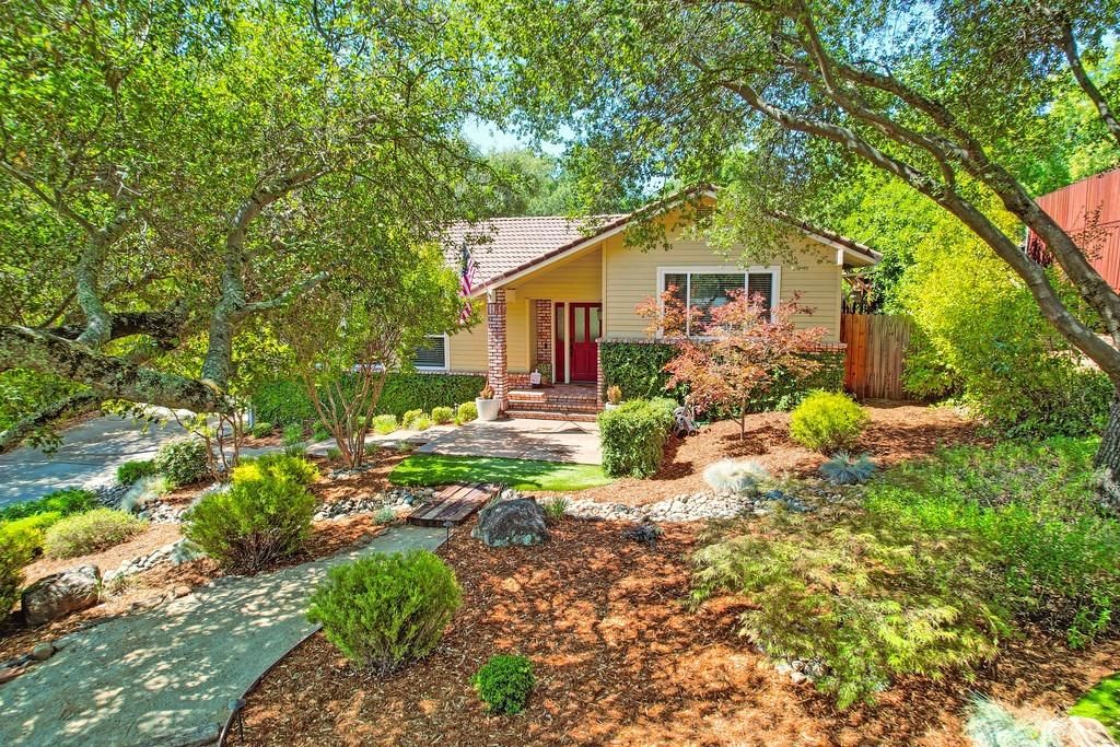 Photo of 3000 Oakleaf Drive, Cameron Park, CA 95682 (MLS # 223075536)