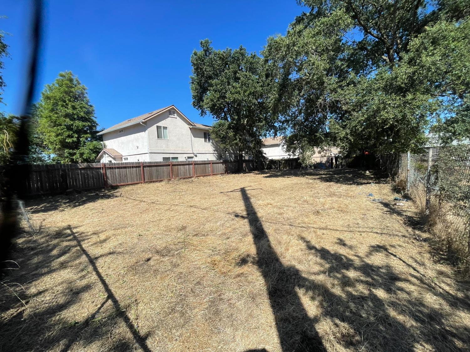 View Sacramento, CA 95815 property