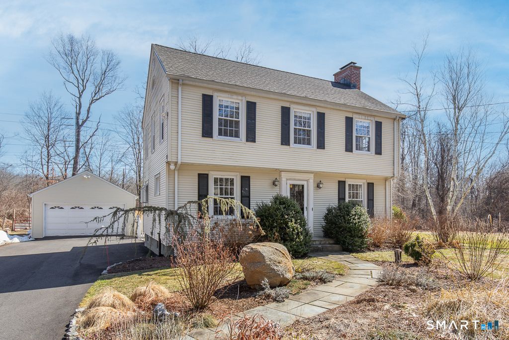 Photo of 19 Beecher Road, Woodbridge, CT 06525 (MLS # 24159153)