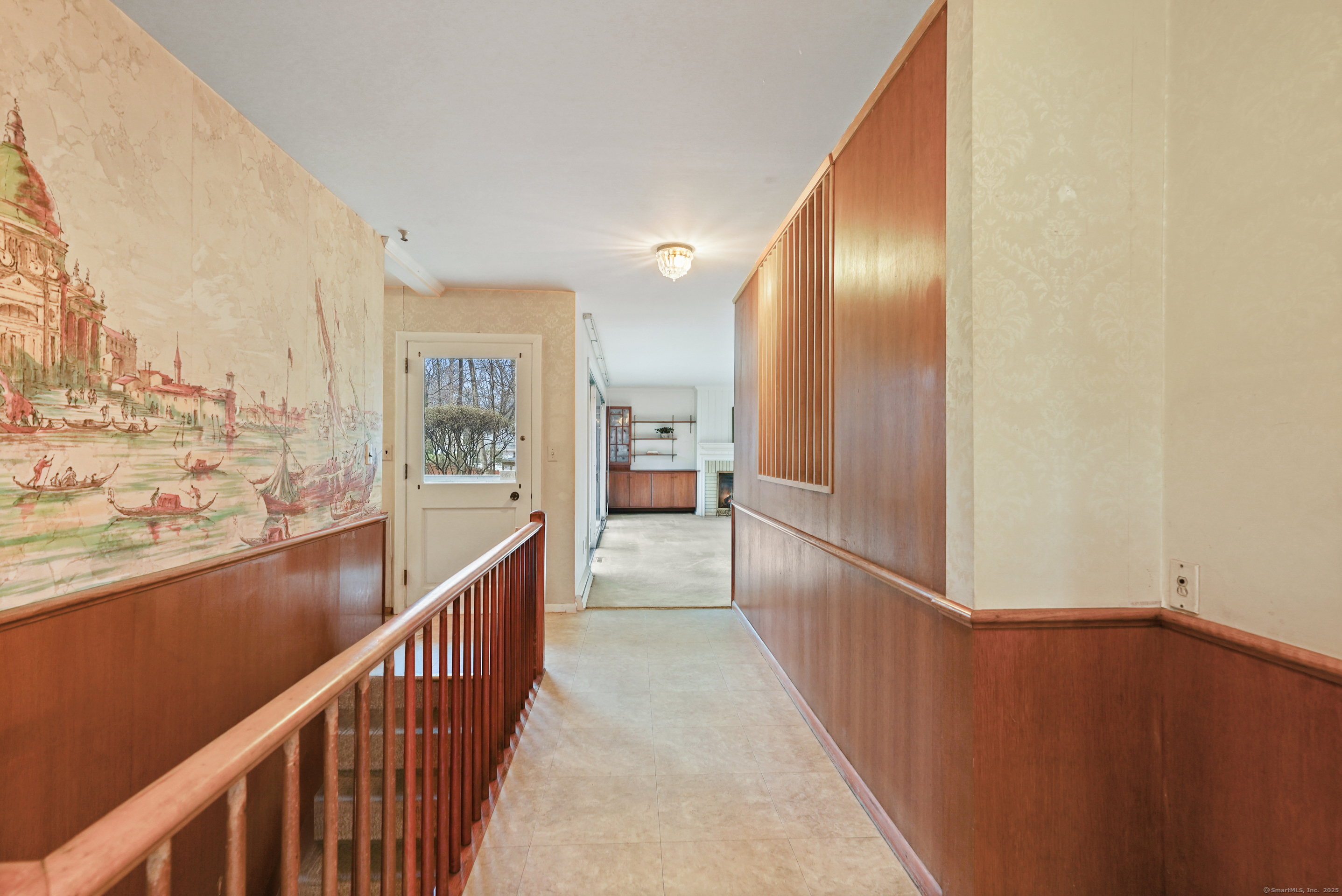 19 Idlewood Drive, Stamford, Connecticut image 3