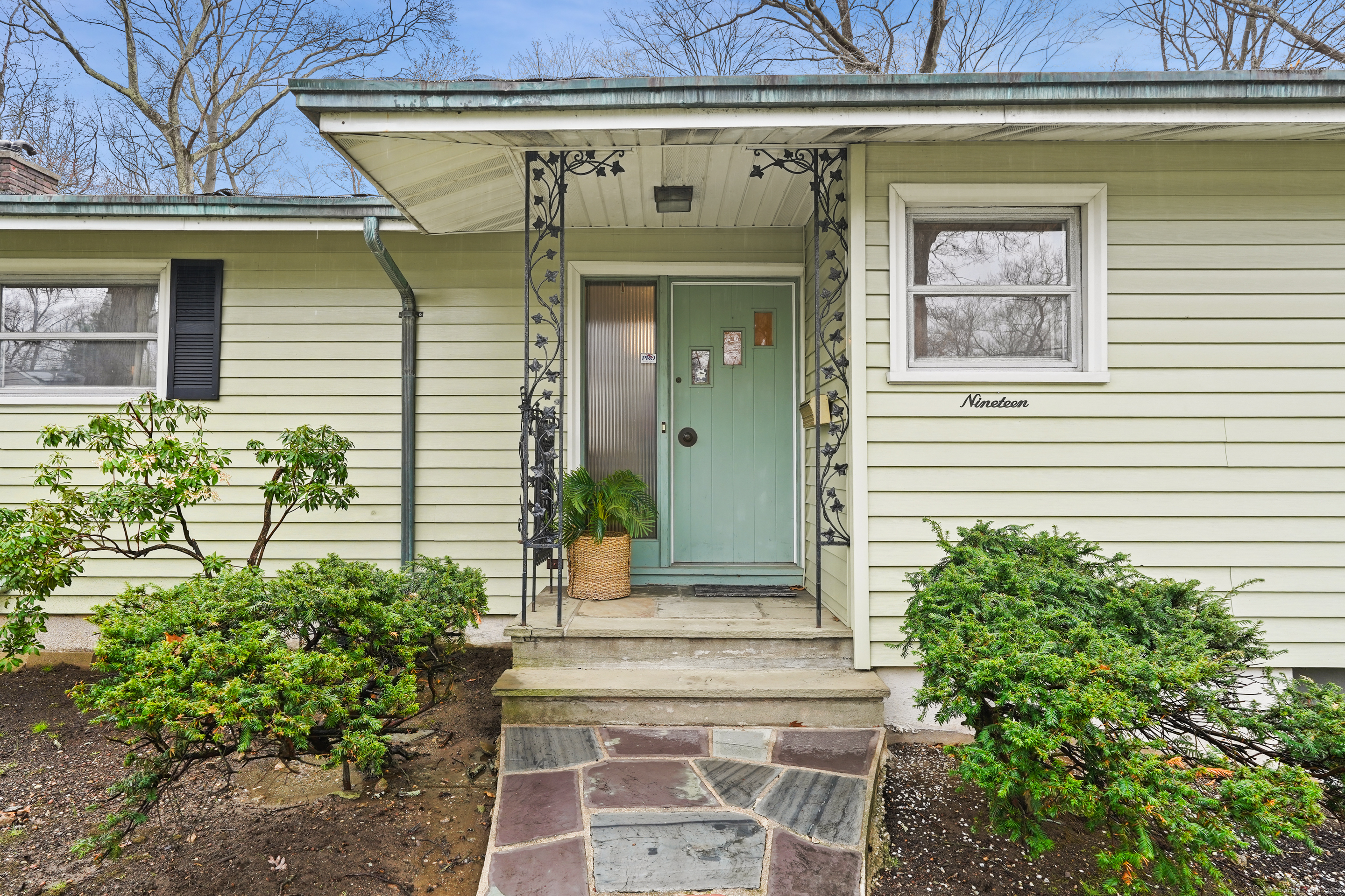 19 Idlewood Drive, Stamford, Connecticut image 2
