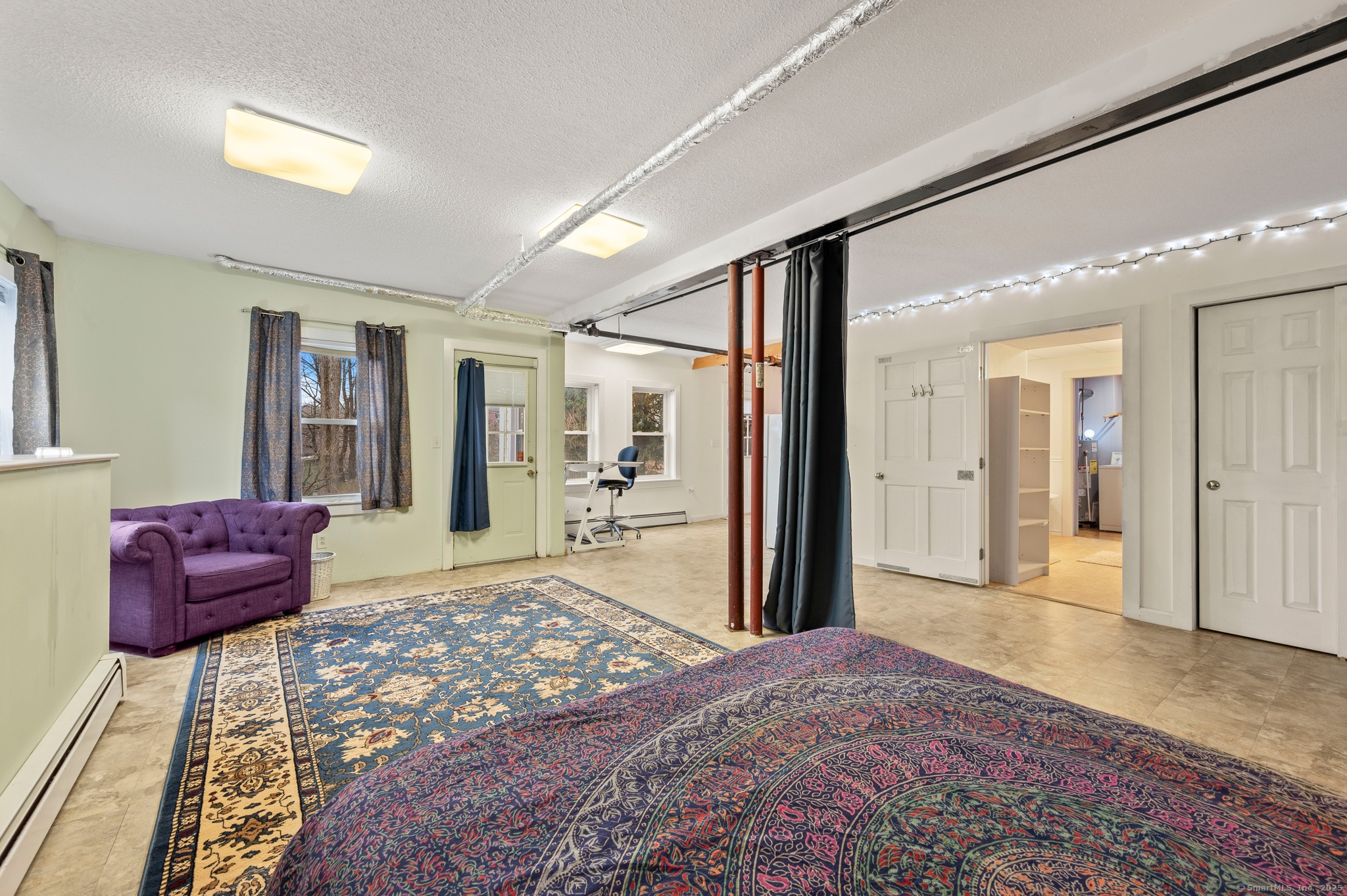 Windham, Connecticut 06226, United States, 3 Bedrooms Bedrooms, ,2 BathroomsBathrooms,Residential,Pending,21921