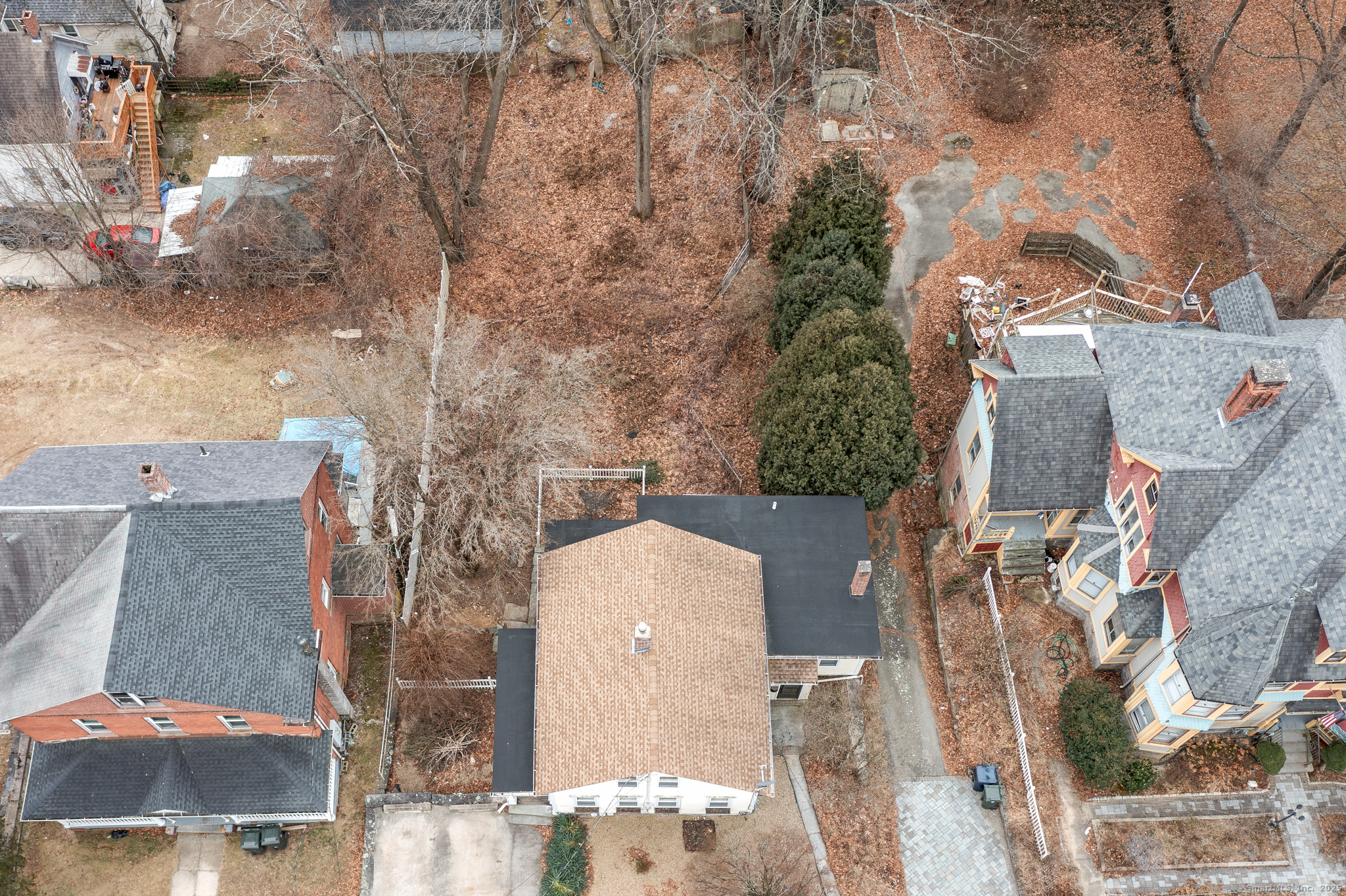 Windham, Connecticut 06226, United States, 3 Bedrooms Bedrooms, ,2 BathroomsBathrooms,Residential,Pending,21921