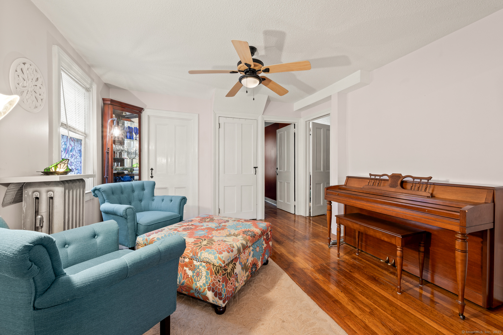 Windham, Connecticut 06226, United States, 3 Bedrooms Bedrooms, ,2 BathroomsBathrooms,Residential,Pending,21921