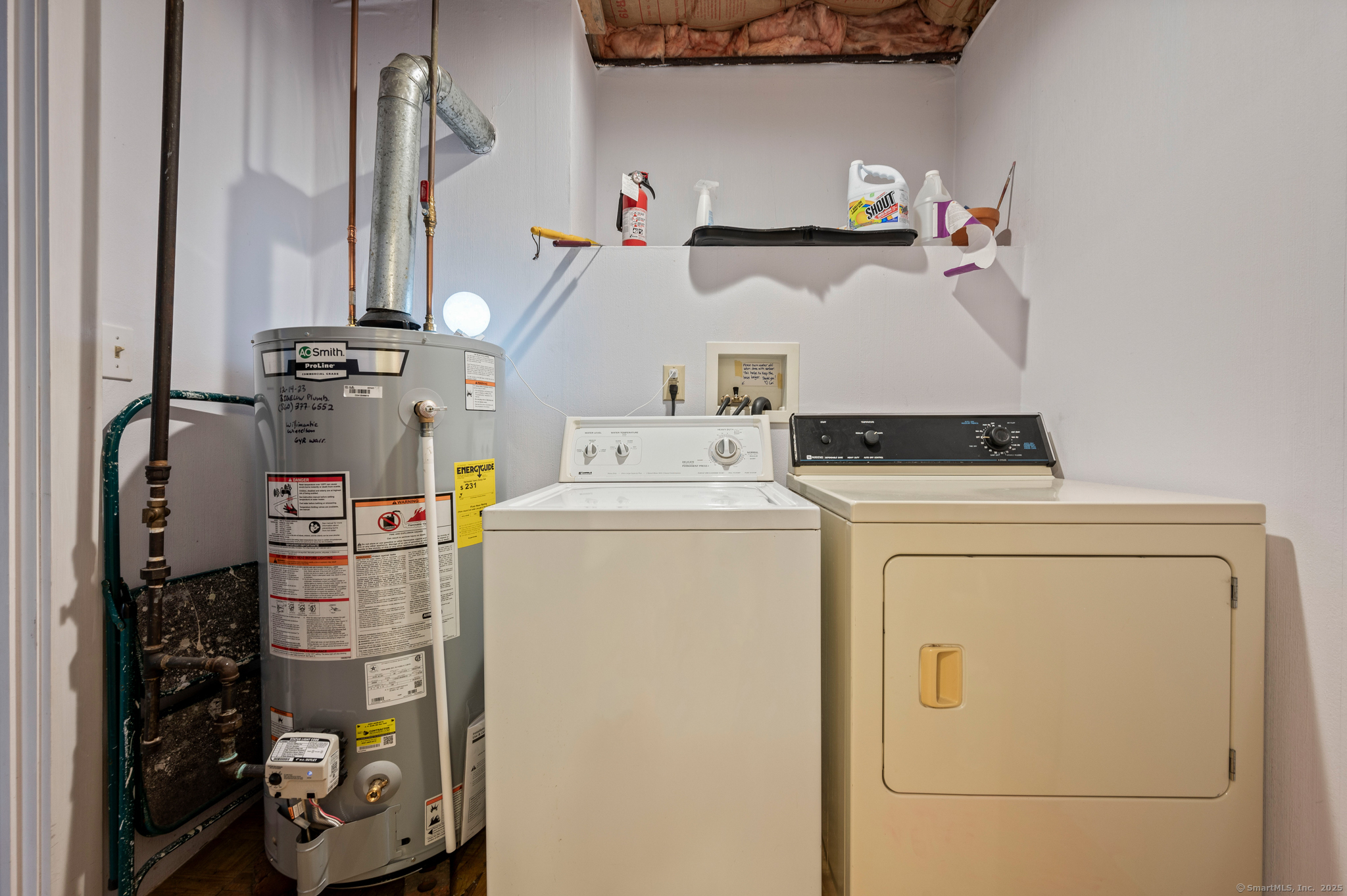 Windham, Connecticut 06226, United States, 3 Bedrooms Bedrooms, ,2 BathroomsBathrooms,Residential,Pending,21921