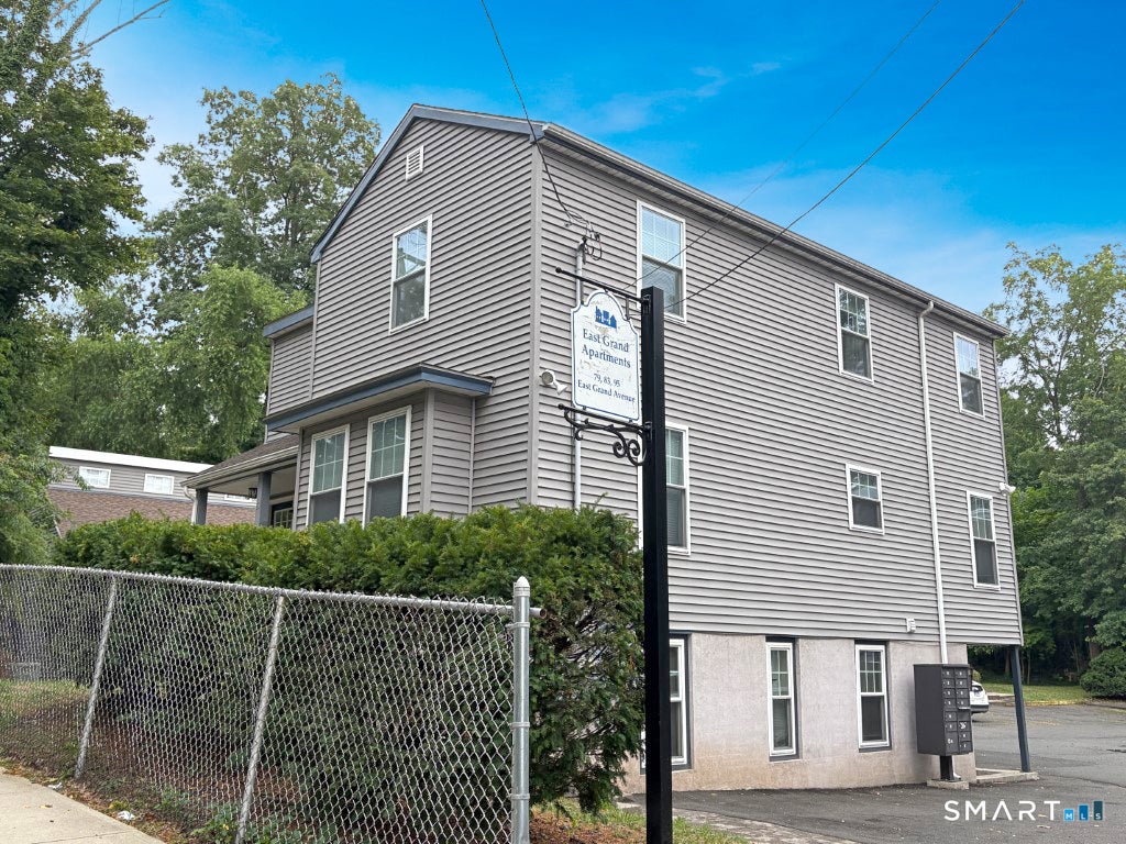 83 East Grand Avenue
