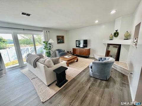 Condo For Rent - 92 Limewood Avenue #A2<br/> New Haven County, Branford, CT 06405