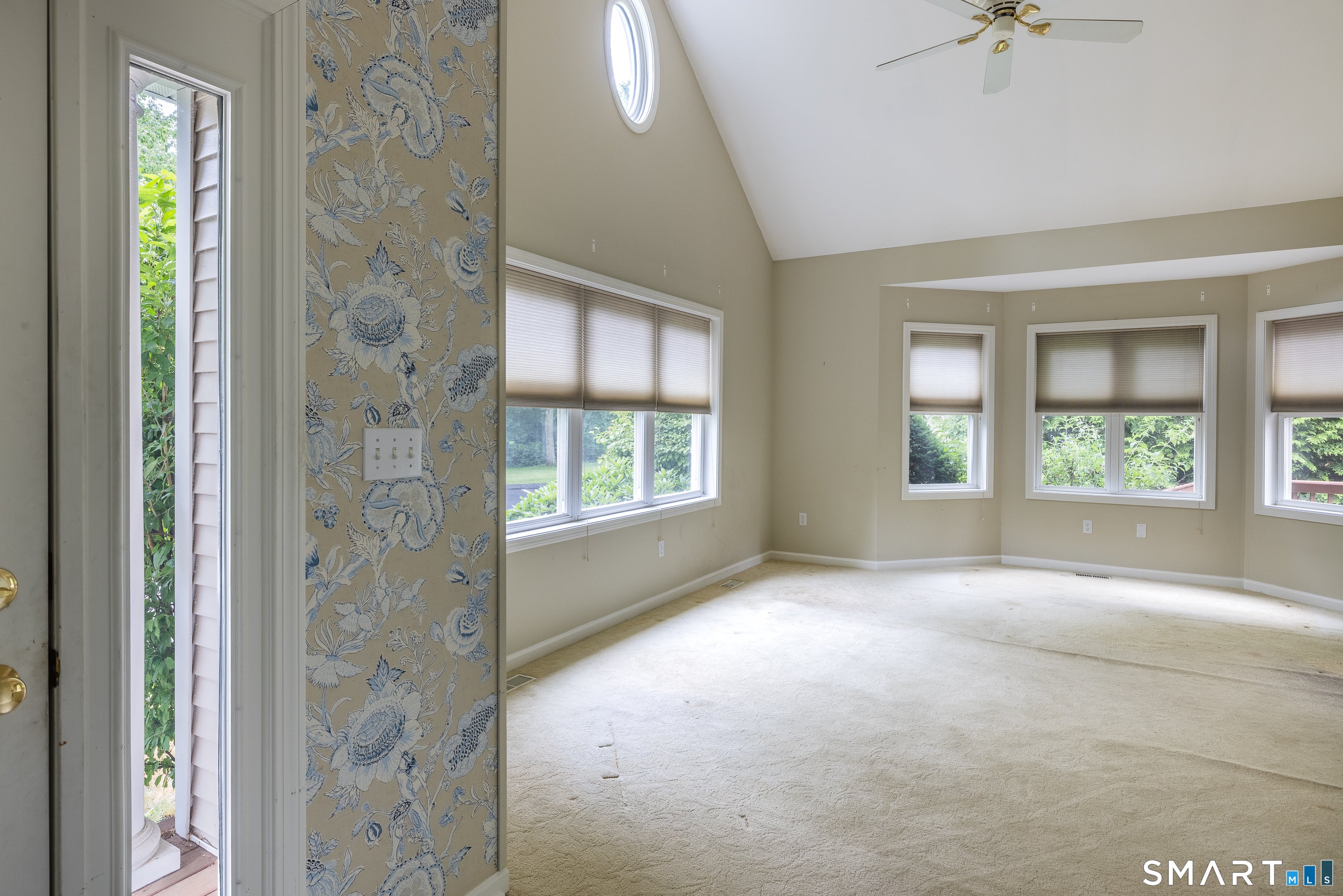 194 Summerfield Gardens 194
