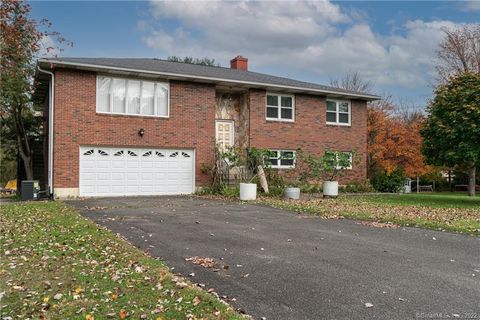 Single Family Residence in Watertown CT 154 Pepperidge Tree Road.jpg