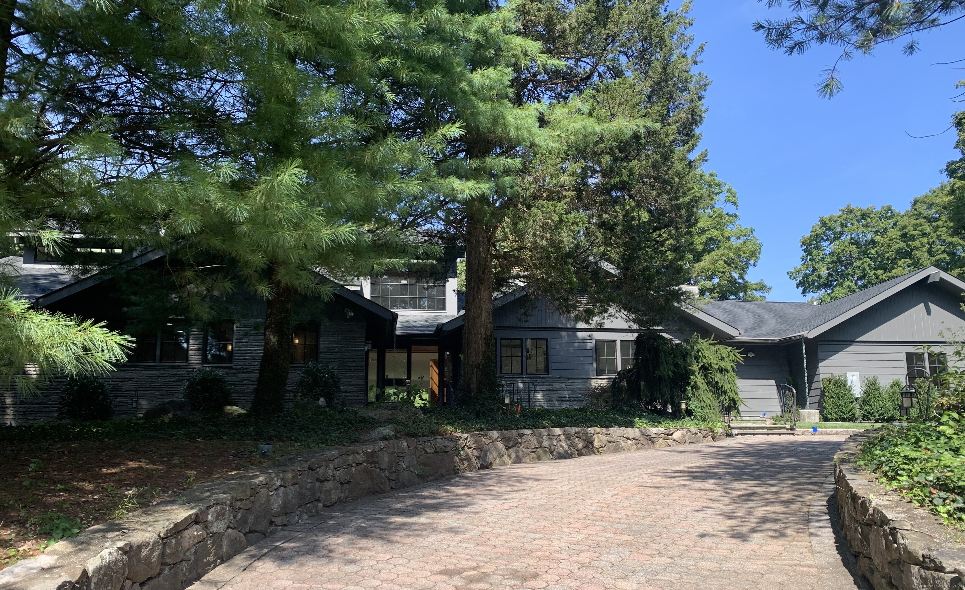 Photo 1 of 6 Singing Woods Road, Norwalk, Connecticut, $1,885,000, Web #: 24044157