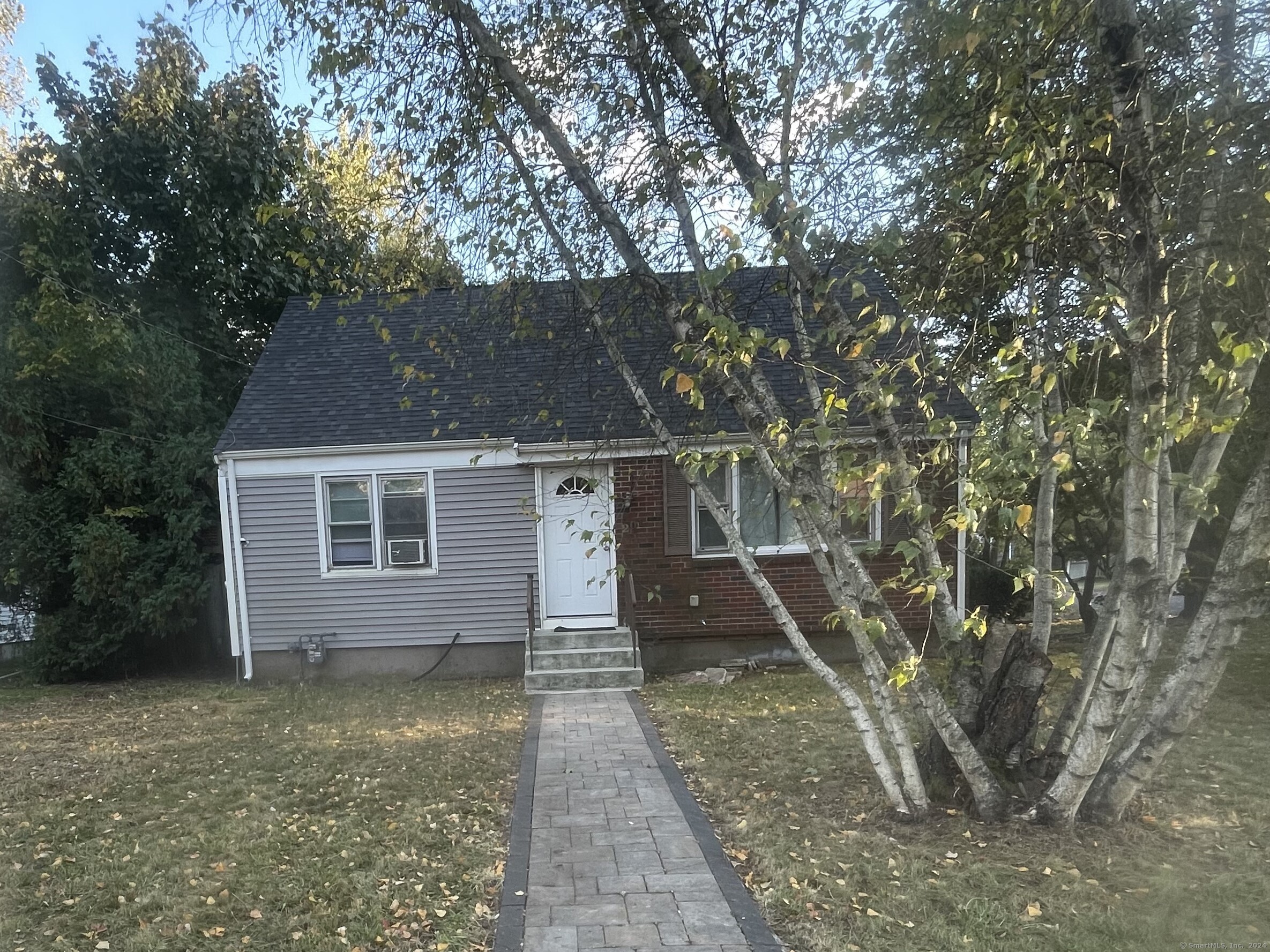 Property for Sale at 201 Bingham Street, New Britain, Connecticut - Bedrooms: 4 
Bathrooms: 1 
Rooms: 6  - $249,900