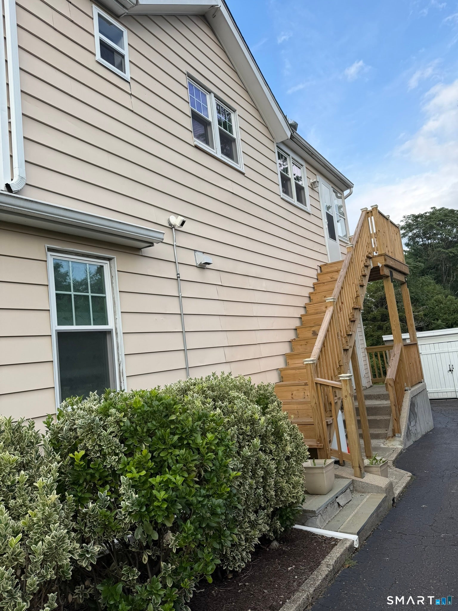 16 Raymond Street