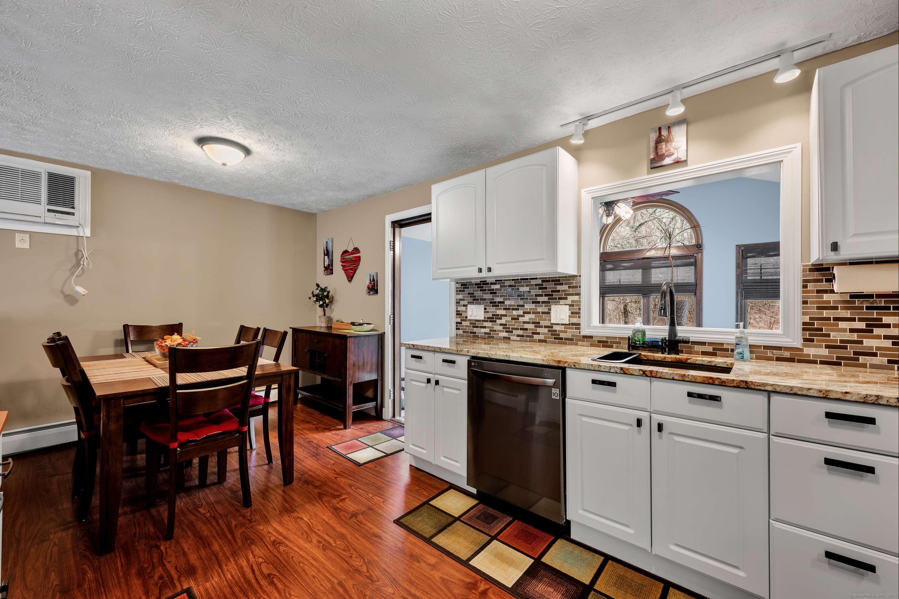 68 Town Line Road, Bristol, Connecticut image 8