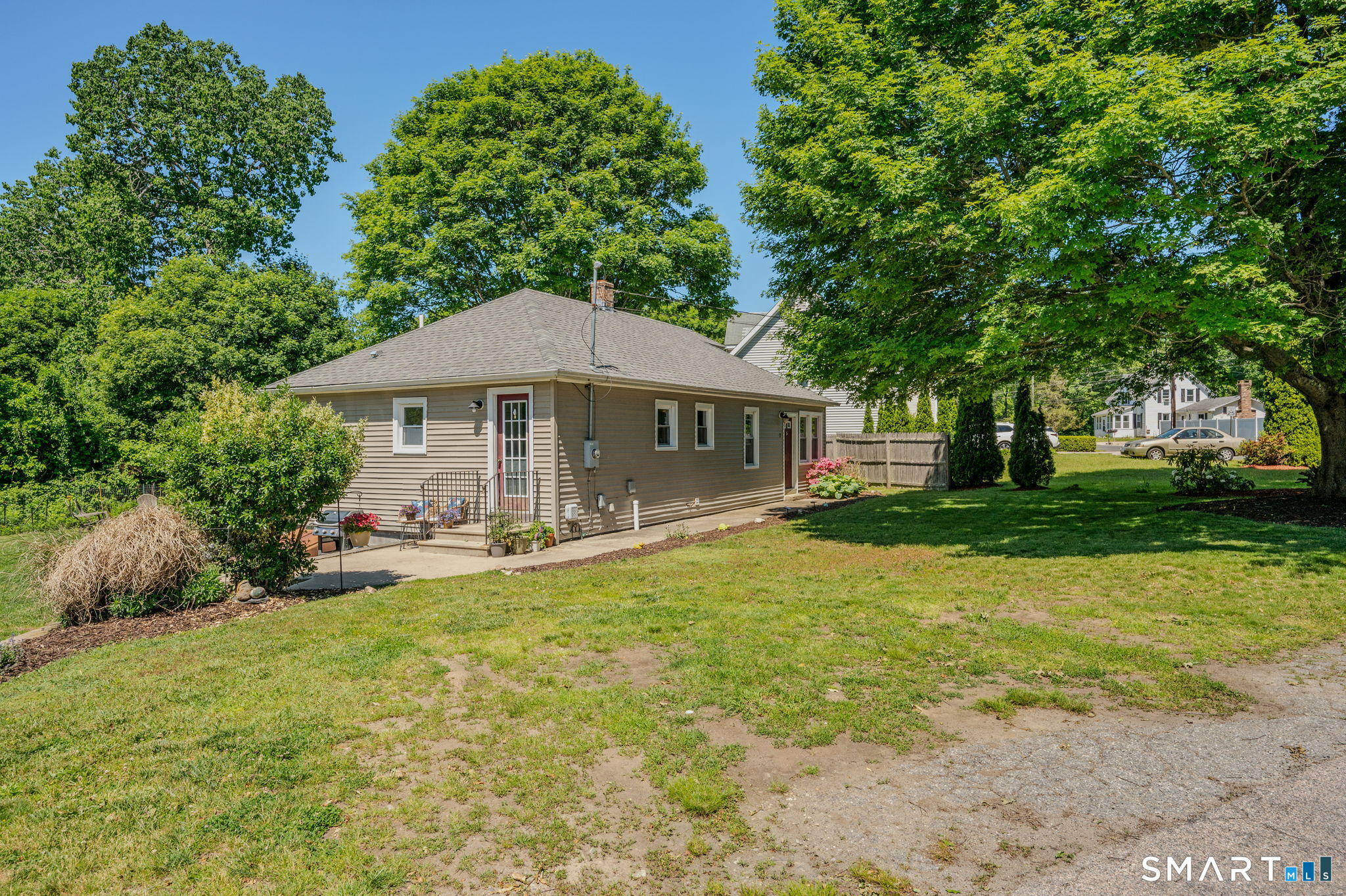 17 Lathrop Road