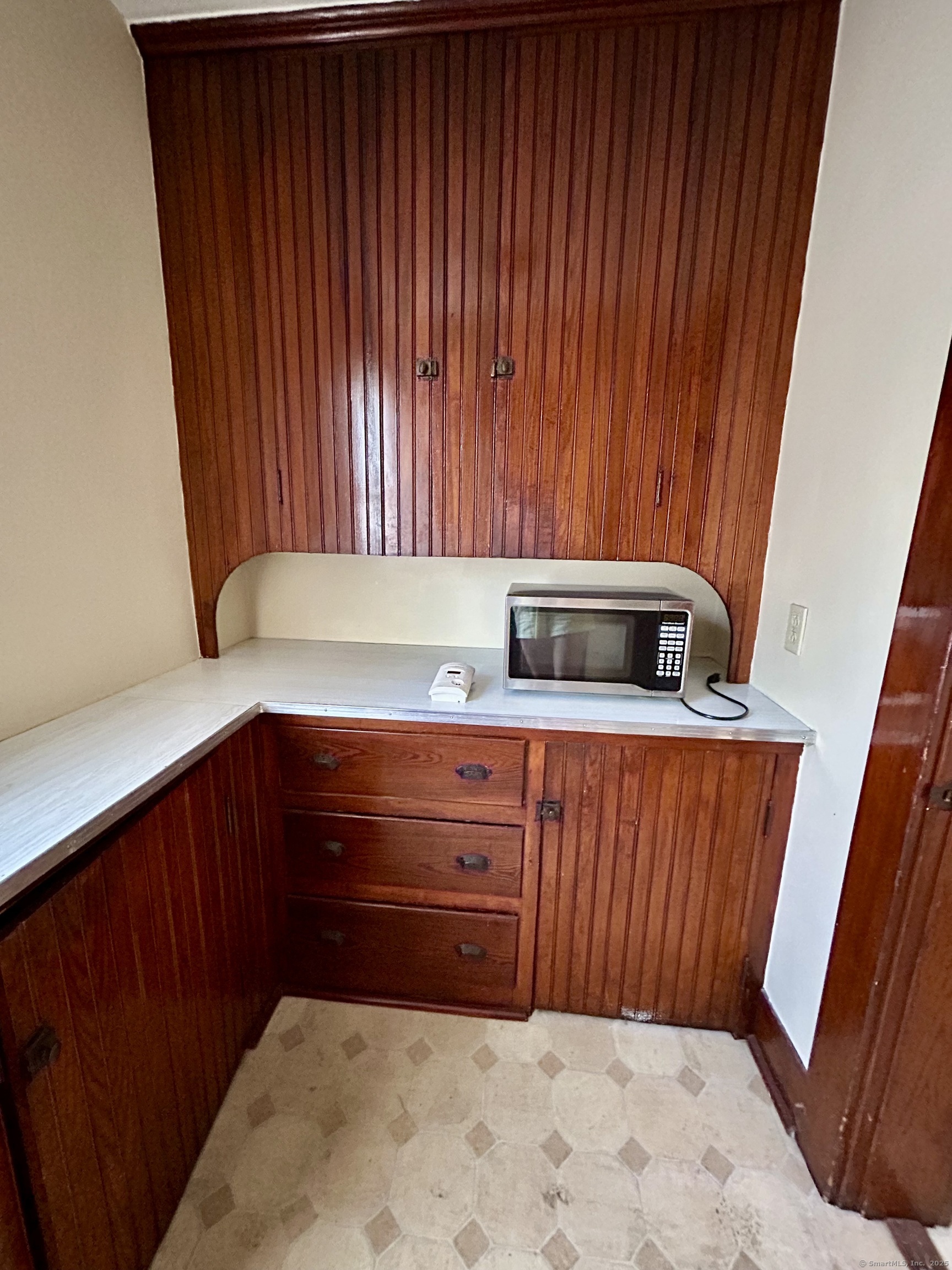 27 Pleasant Street 2nd floor