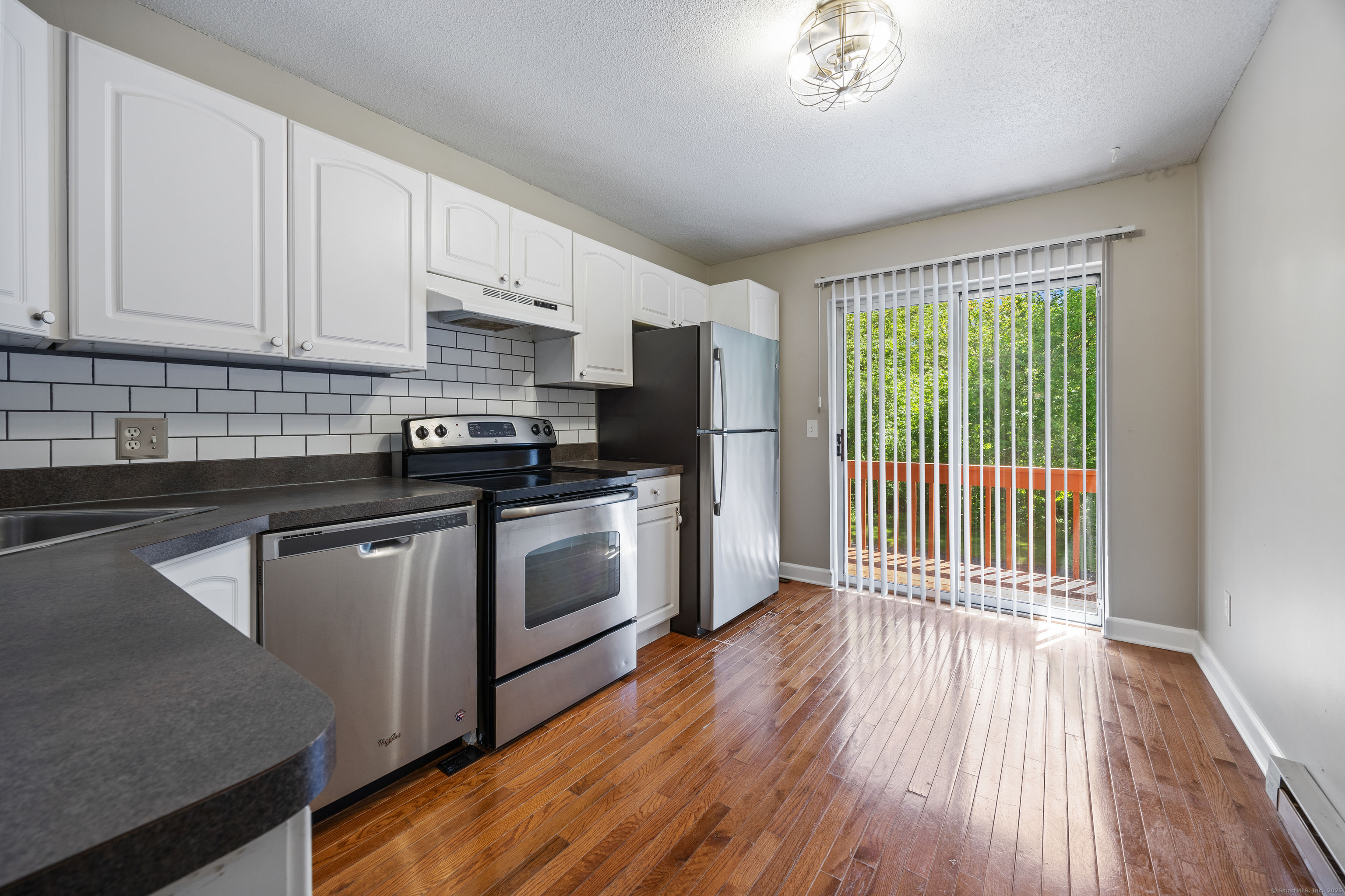 25 Lisa Court #APT 9, Waterbury, Connecticut image 8