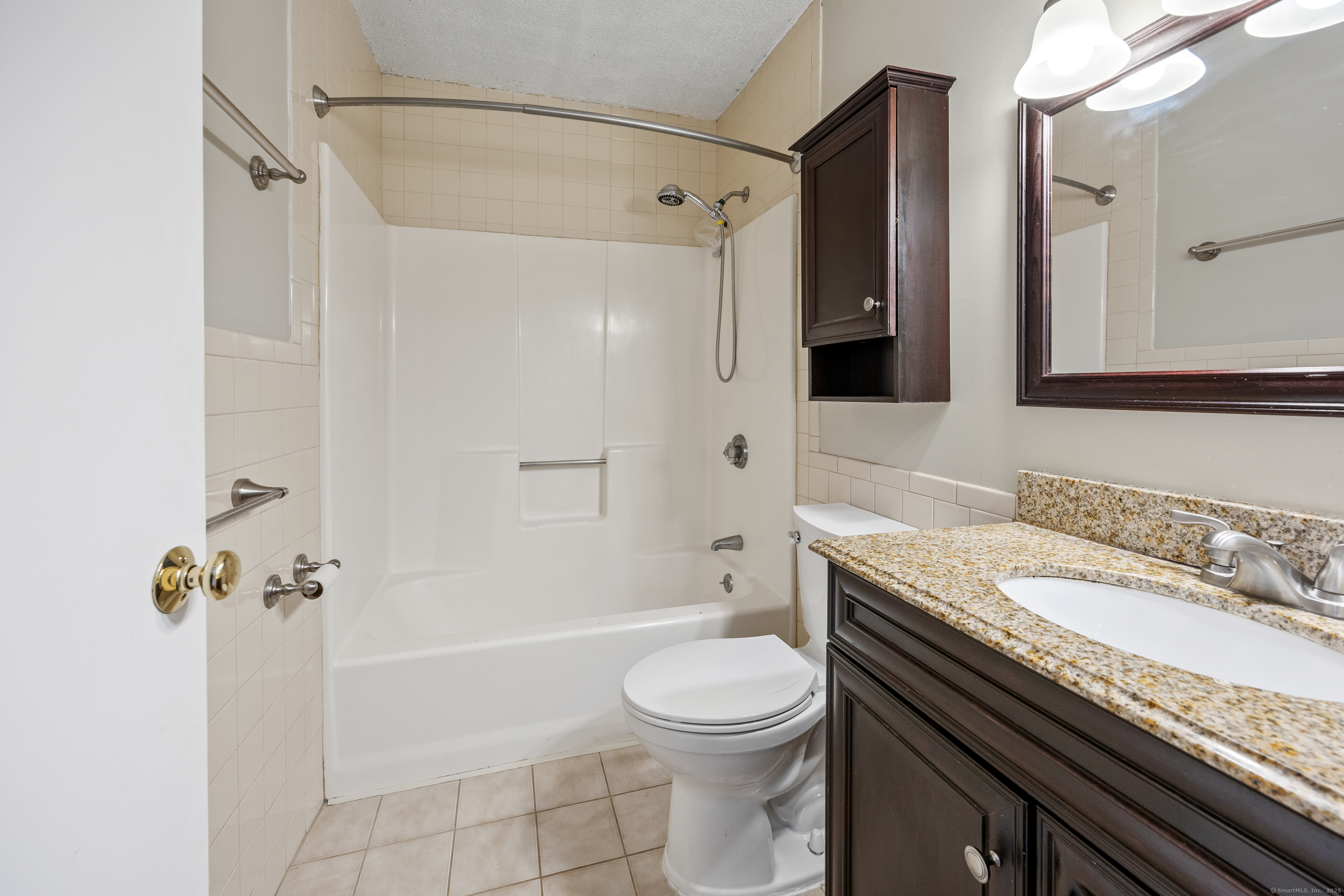 25 Lisa Court #APT 9, Waterbury, Connecticut image 14