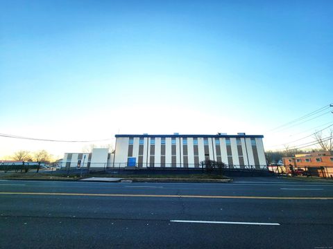 Tiny photo for 978 Orange Avenue, West Haven, CT 06516 (MLS # 24068387)