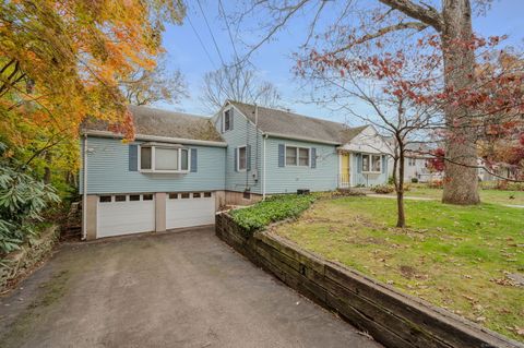 Photo of 36 Watrous Avenue, Groton, CT 06355 (MLS # 24137697)