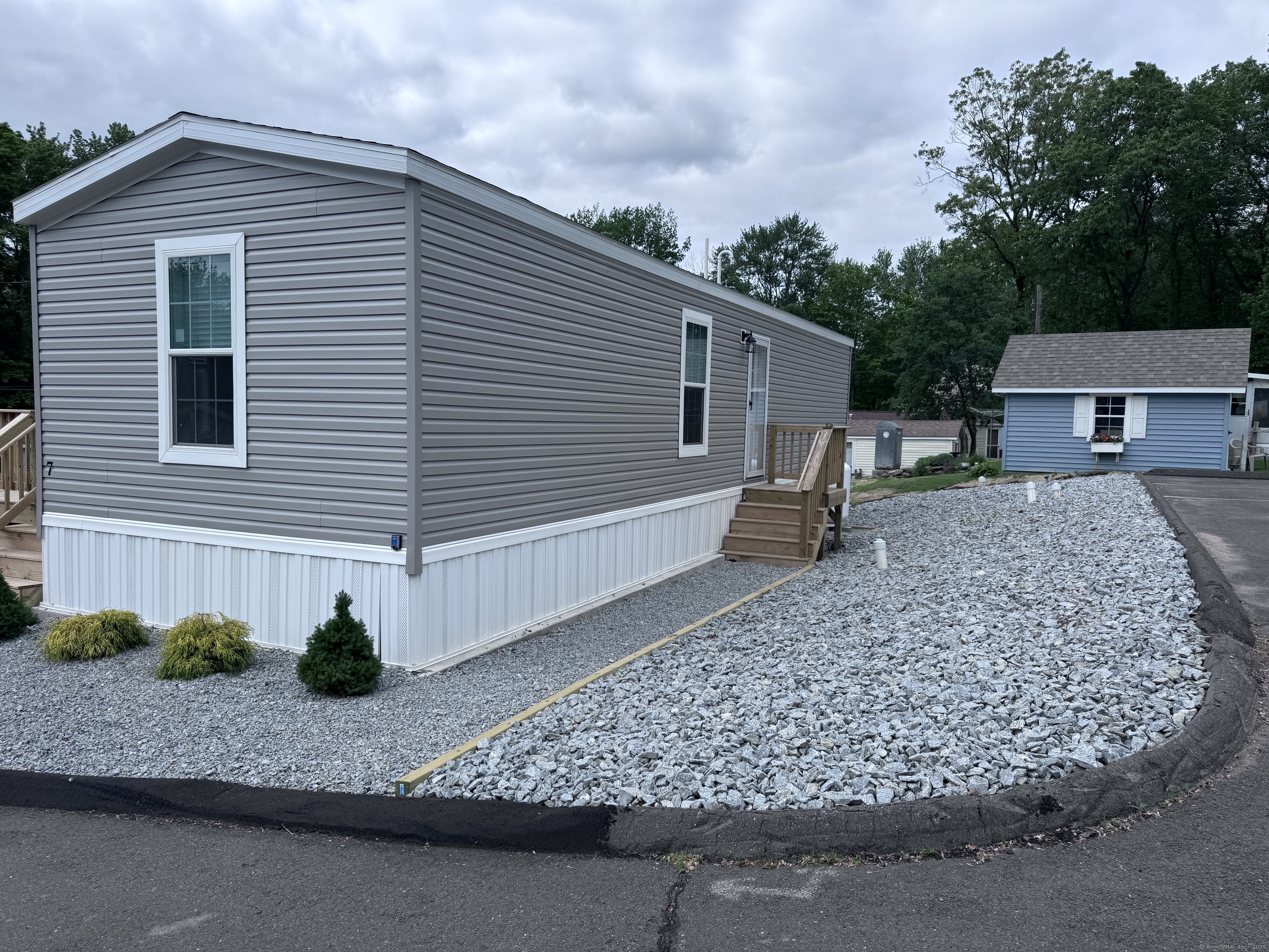 7 Middle Terrace