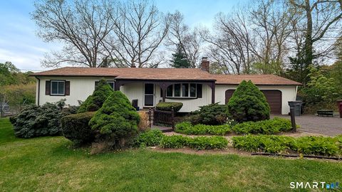Homes For Sale - 22 Crestwood Drive<br/> Naugatuck, CT 06770