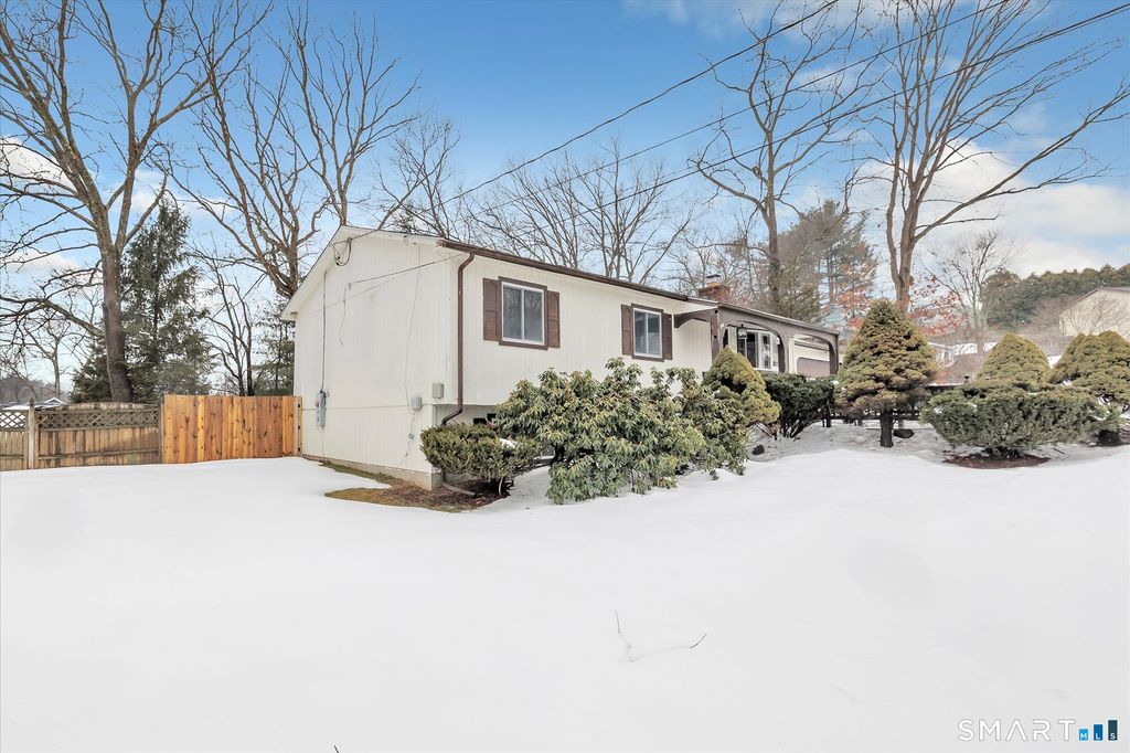 Photo of 22 Crestwood Drive, Naugatuck, CT 06770 (MLS # 24158886)