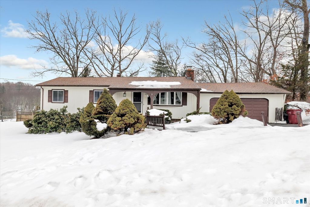 Photo of 22 Crestwood Drive, Naugatuck, CT 06770 (MLS # 24158886)