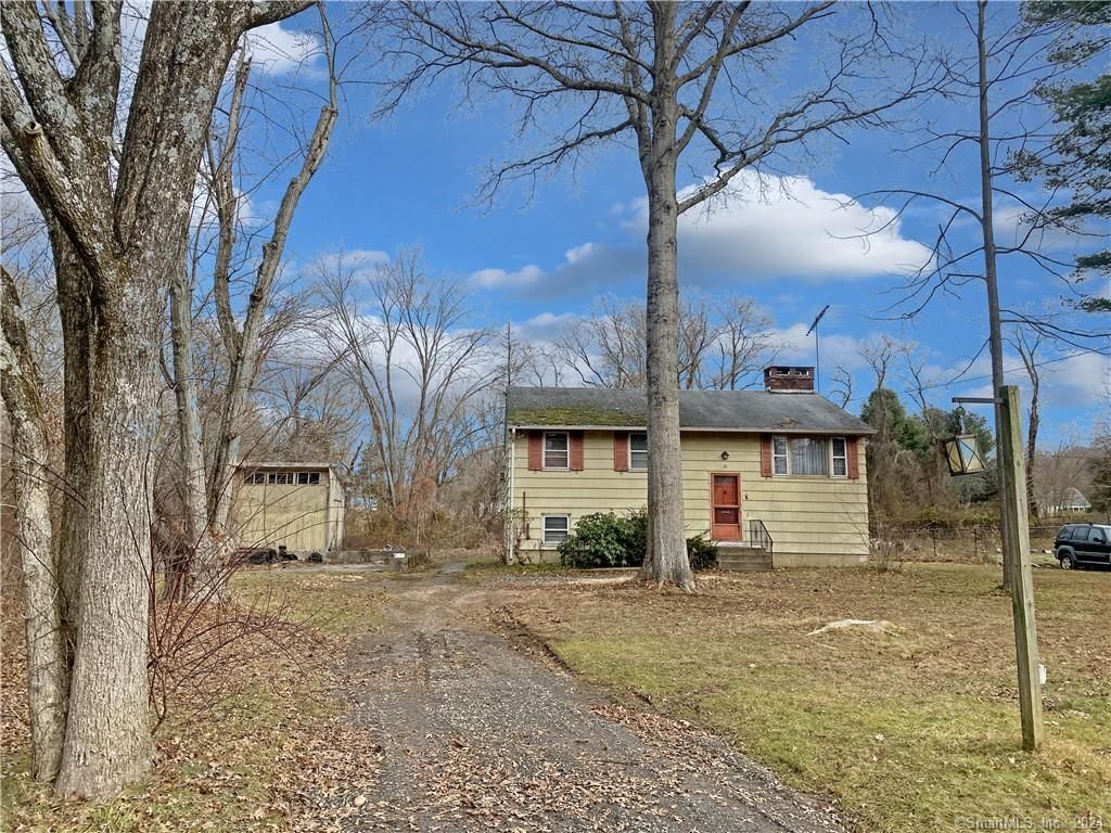 28 Circle Drive, North Branford, CT 06471, MLS 170624365 Howard Hanna