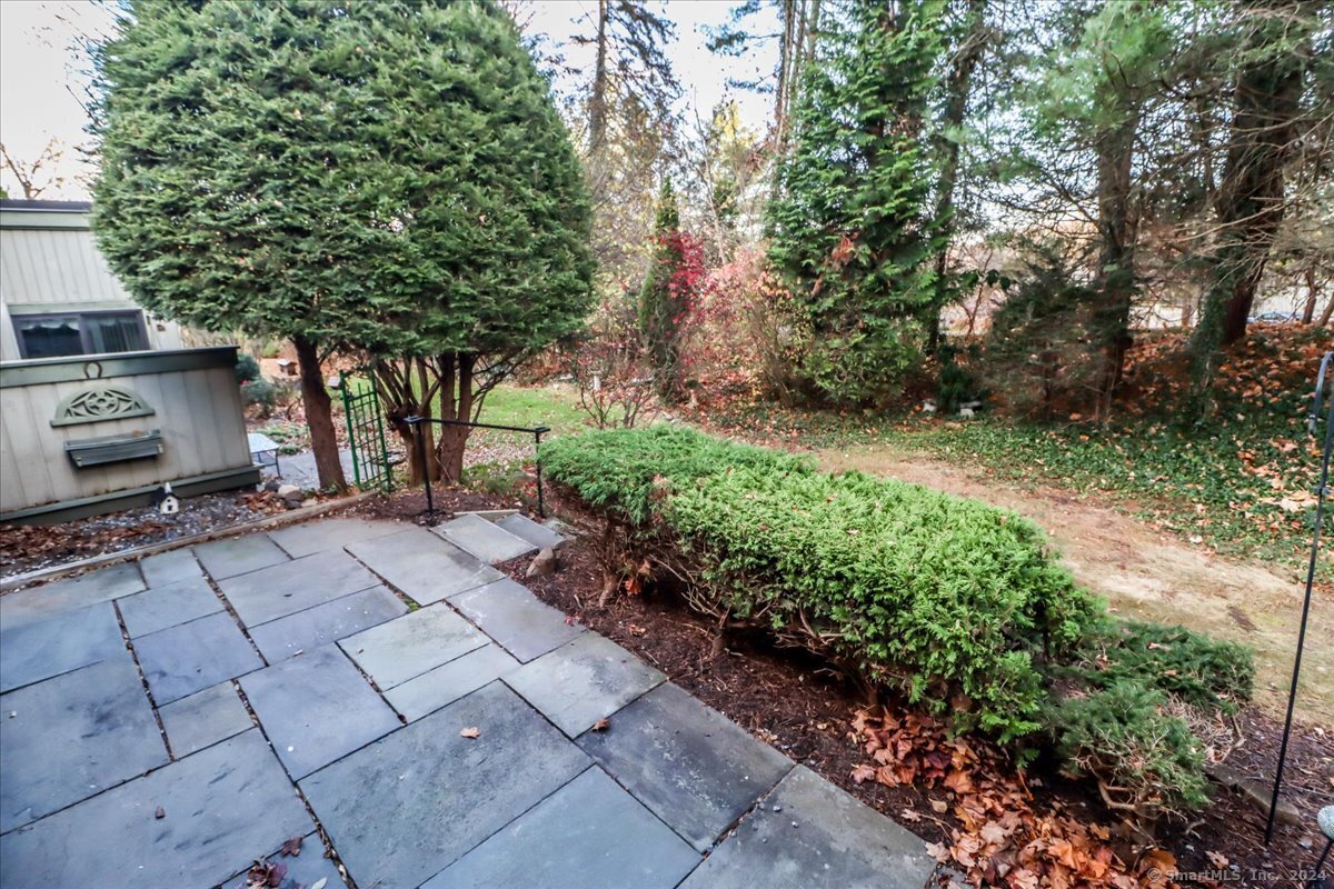607 Heritage Village #B, Southbury, Connecticut image 22