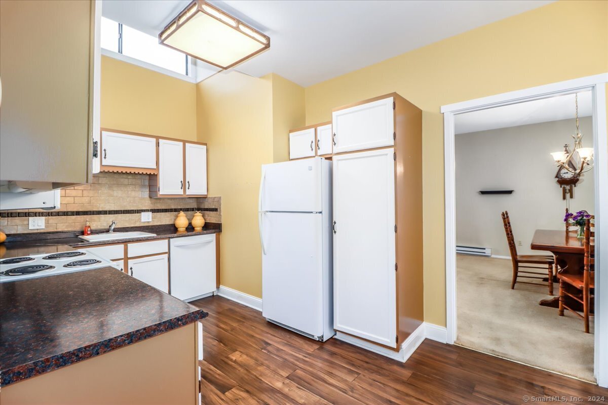 607 Heritage Village #B, Southbury, Connecticut image 9