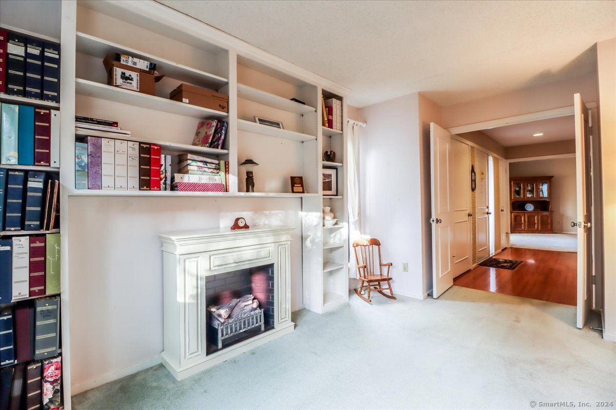 607 Heritage Village #B, Southbury, Connecticut image 20