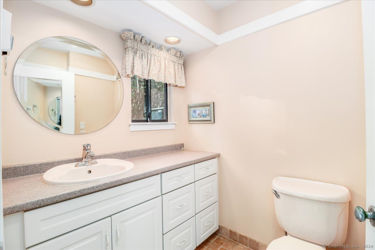 607 Heritage Village #B, Southbury, Connecticut image 15