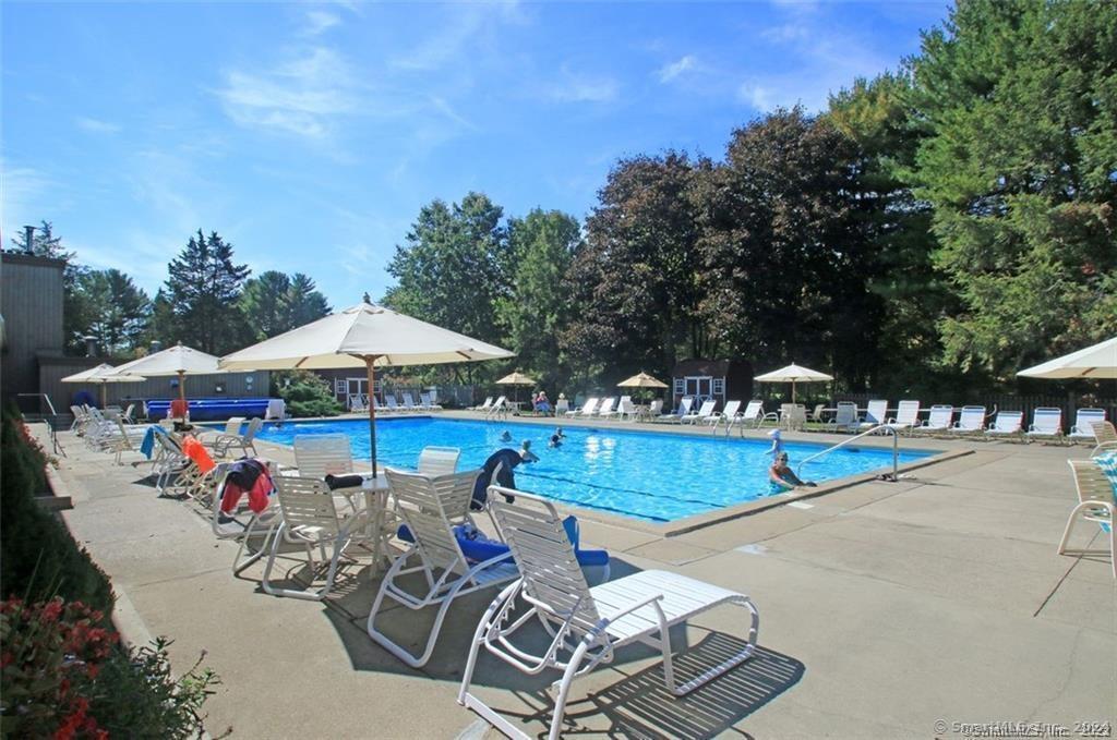 607 Heritage Village #B, Southbury, Connecticut image 28