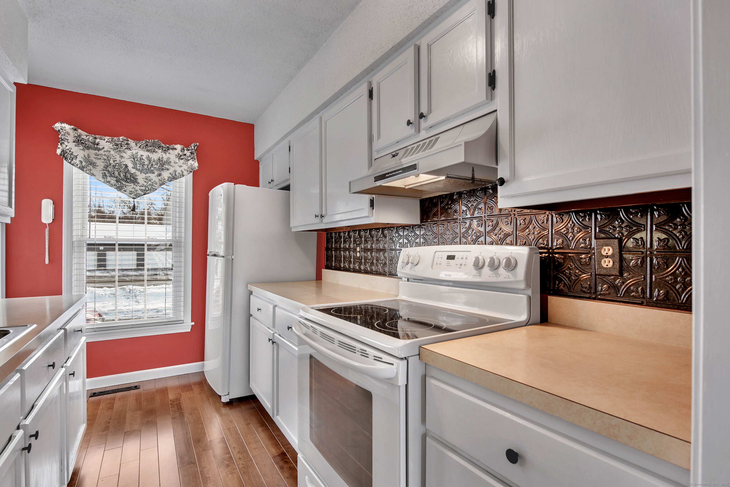 2 Riverview Drive #A, East Windsor, Connecticut image 8
