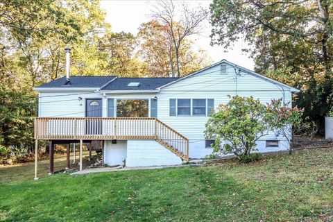 14 Cherry Drive New Fairfield CT 06812