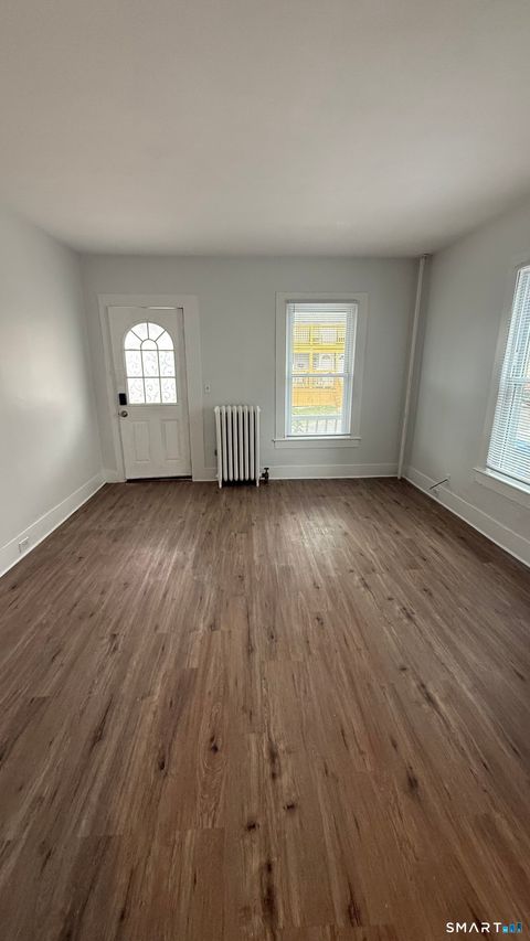 Photo of 29 Lincoln Place, Bristol, CT 06010 (MLS # 24162888)