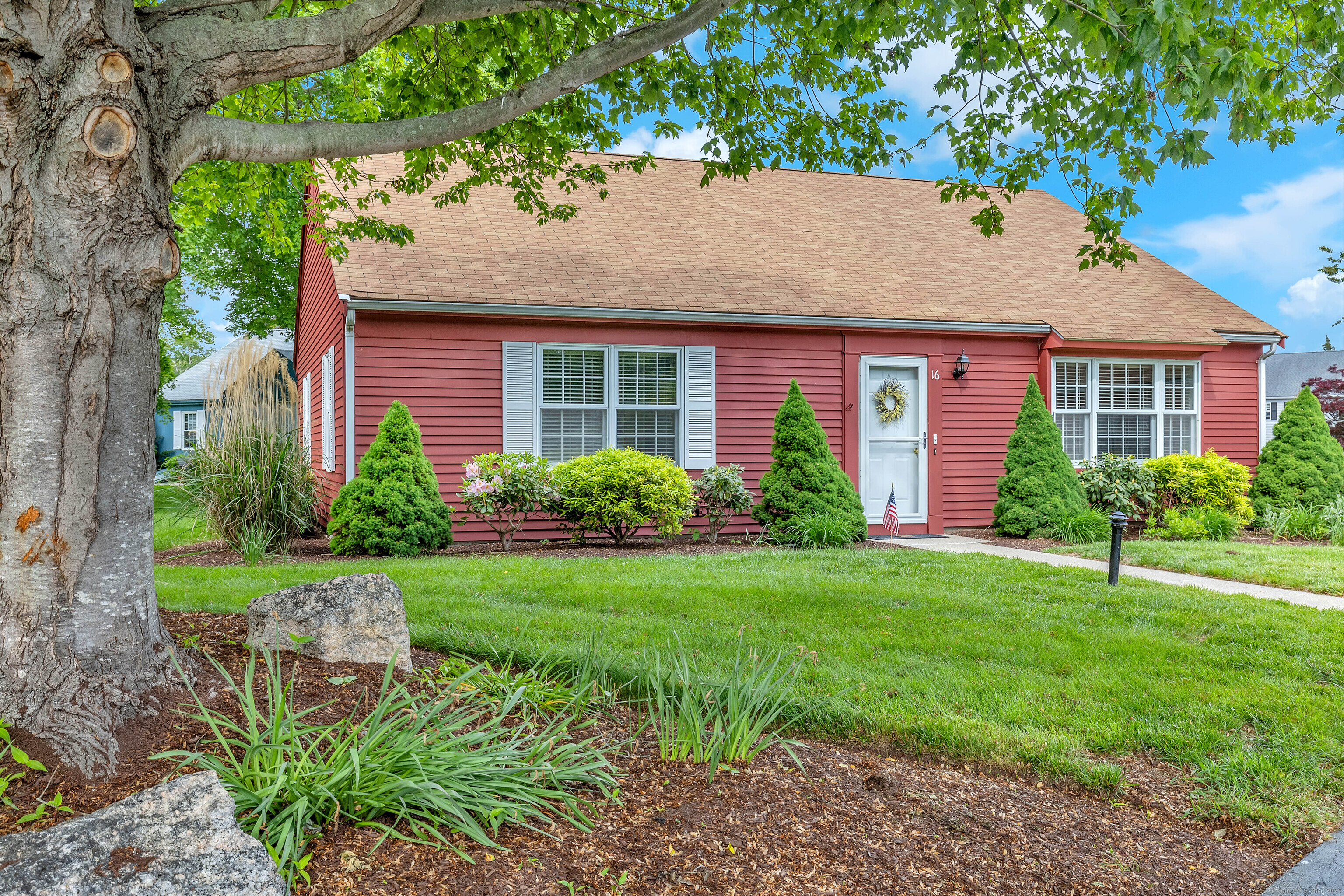 16 Aylesbury Circle #16, Madison, Connecticut image 1